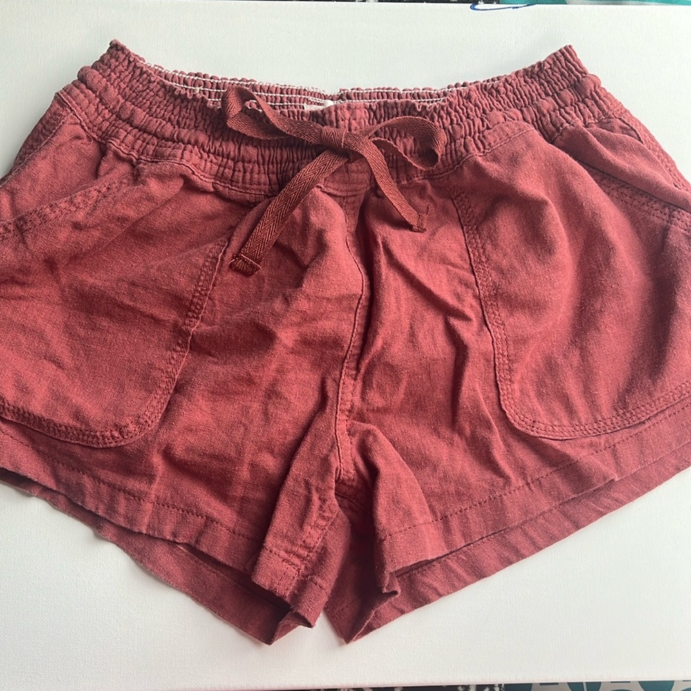 Casual  shorts super stretchy and material is thick and comfy